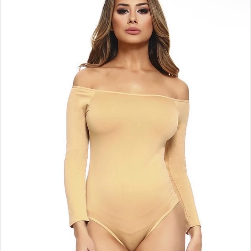 Off-Shoulder Long Sleeve Beige Bodysuit - Picture 3 of 4
